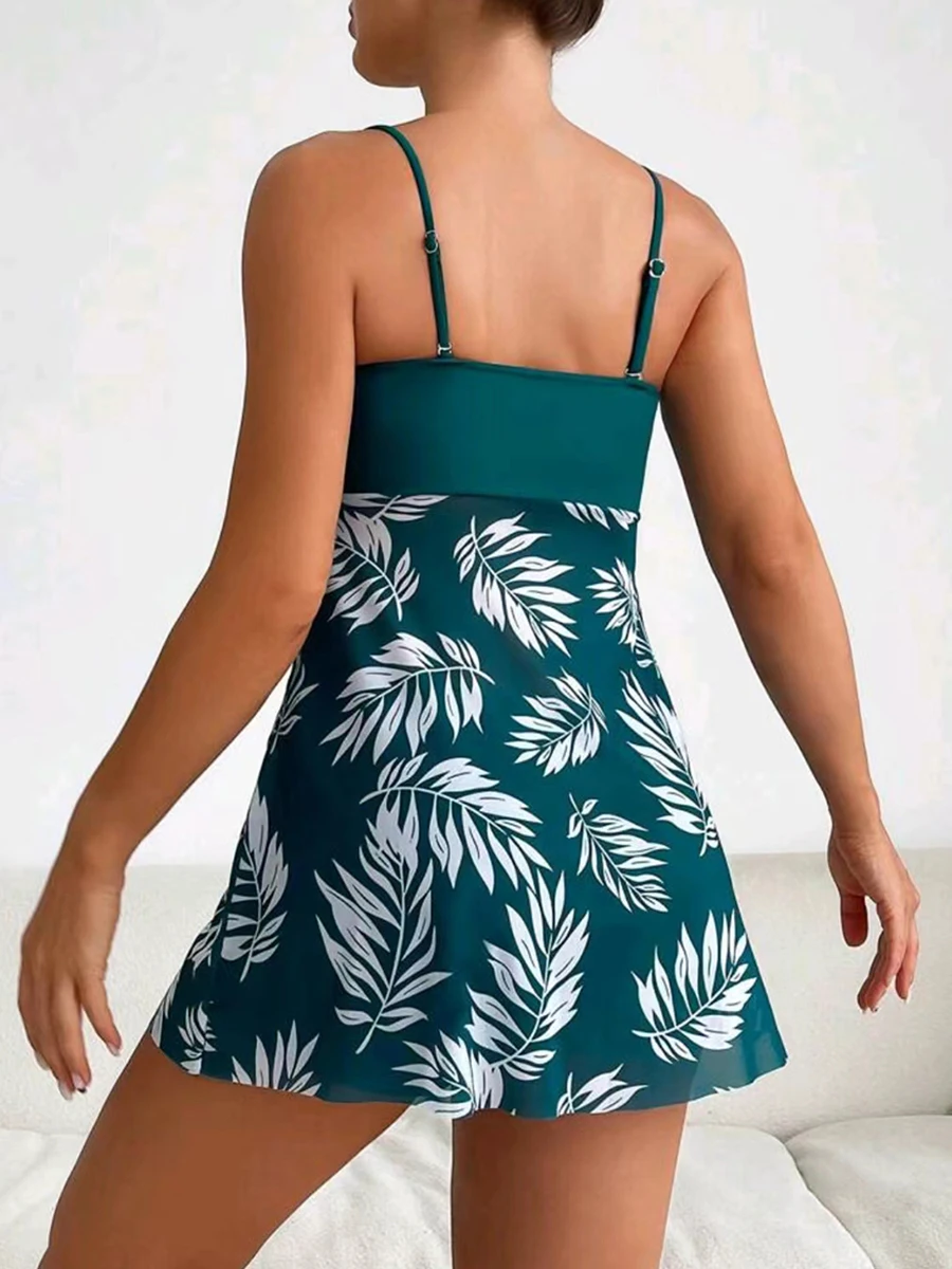 Maillot de bain jupette gainante verte à feuilles