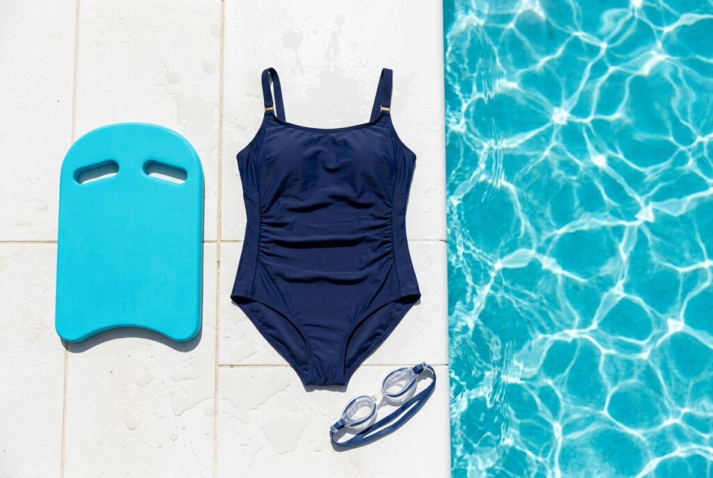 Maillot de bain gainant sport aquatique aquagym - illustration